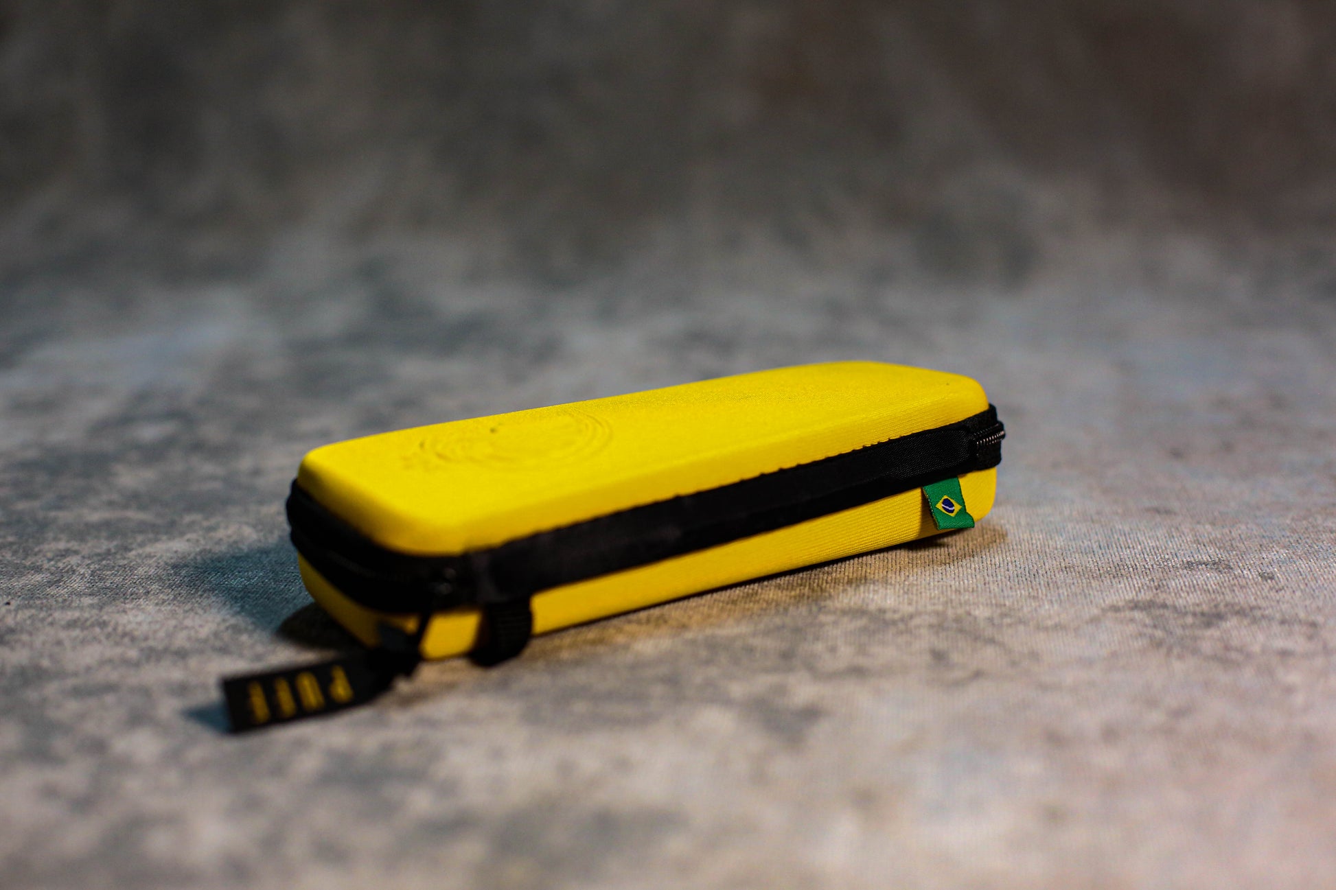 PUFF CASE SLIM AMARELO BRISALAND